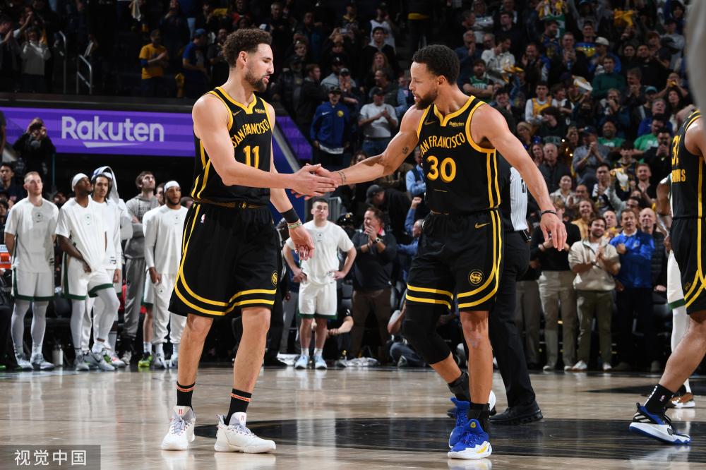 球员继续奋 球员继续奋