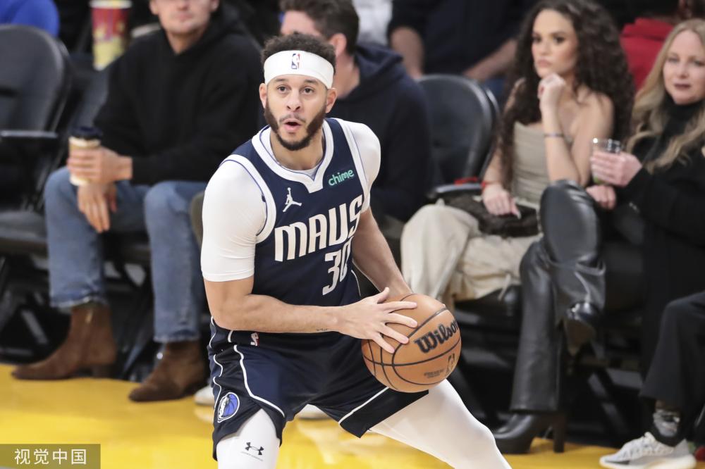 都展现了坚 都展现了坚