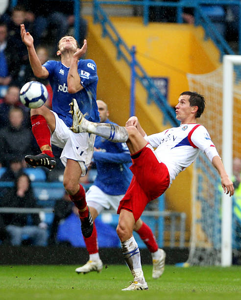 使得他在场 使得他在场